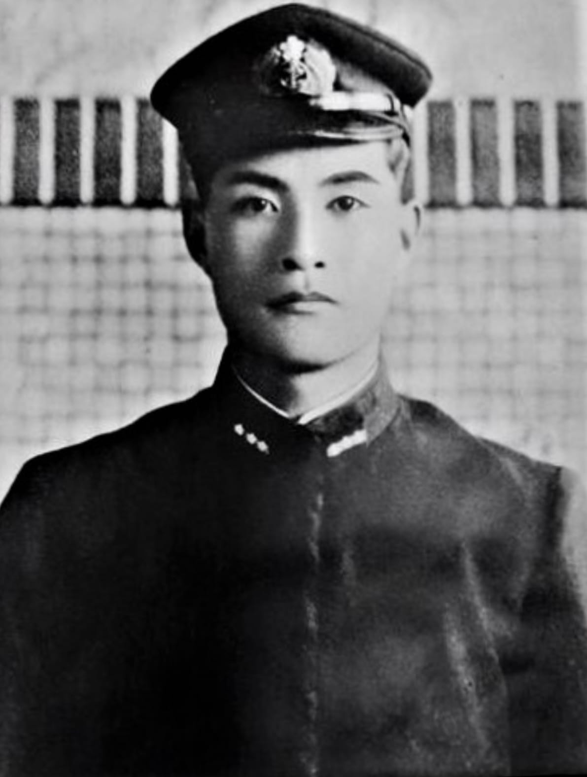 関 行 男