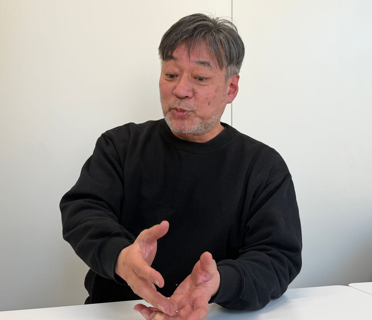 戸賀崎智信