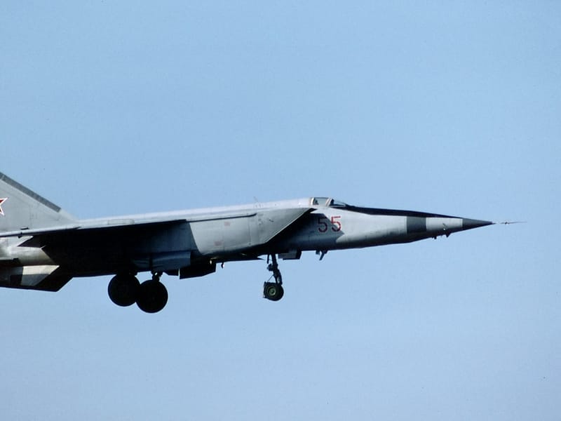 ベレンコ中尉亡命事件」から50年 MiG-25が暴いた日本の防空と危機管理
