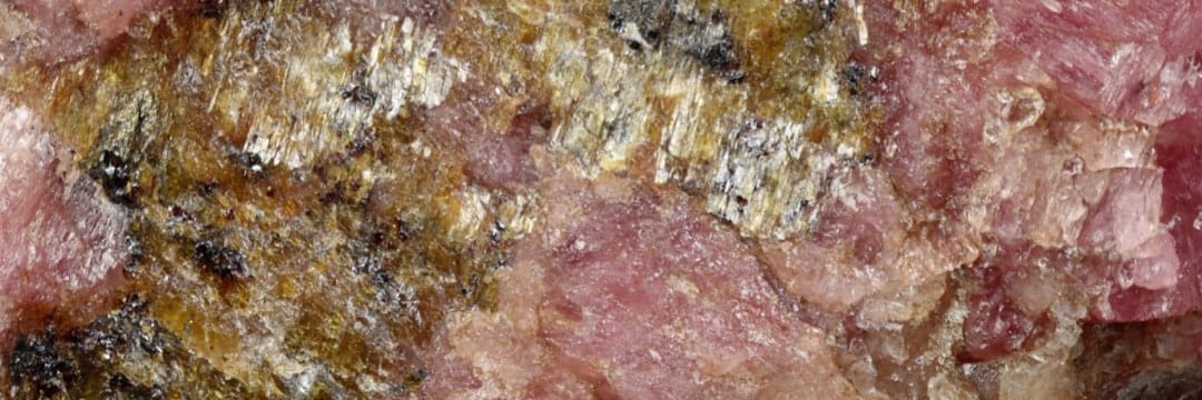 愛知県の鉱山から新鉱物「堀石」を発見…『楽しい鉱物図鑑』の著者・堀