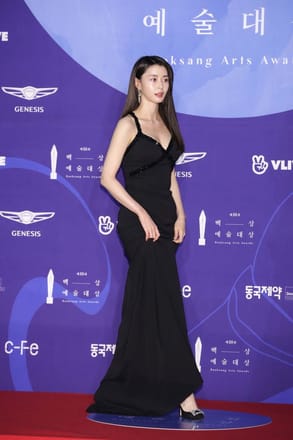 写真】セクシーな胸元…韓国ドラマ『梨泰院クラス』で人気上昇、クォン