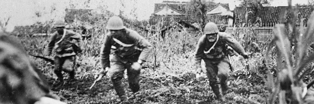 太平洋戦争のスクープ写真】シンガポール「陥落」調印式はどんな様子